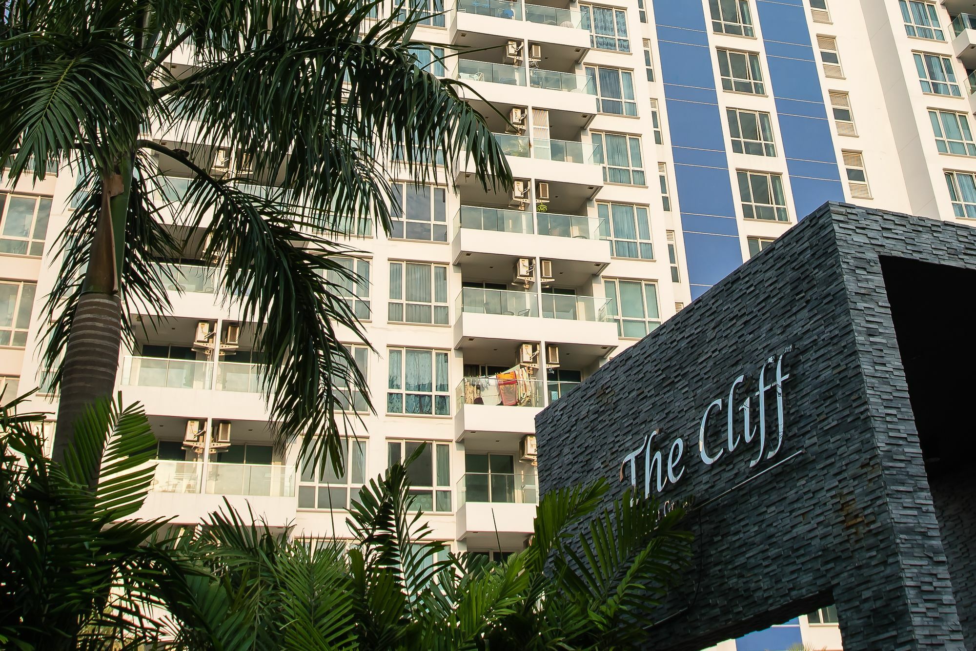 The Cliff Condominium Pattaya Εξωτερικό φωτογραφία